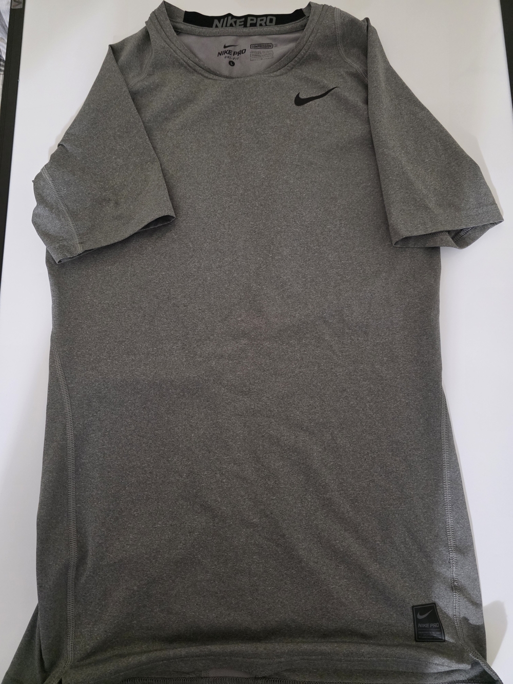 Bundle Of 5 Nike PRO And UNDER ARMOUR COMPRESSION FIT MENS LARGE SHIRTS - Picture 4 of 7